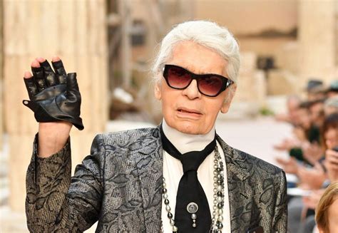 chanel designer karl lagerfeld dies aged 85|Karl Lagerfeld Chanel 1983 collection.